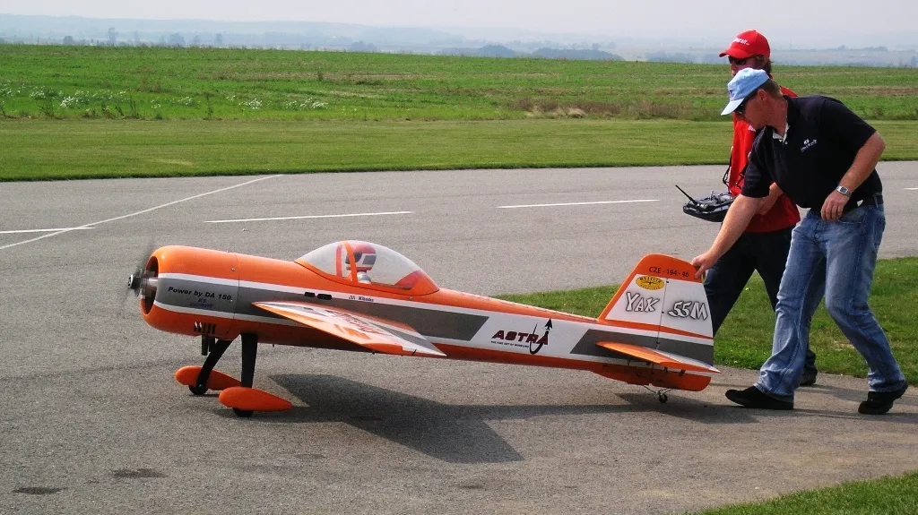 Soutěž obřích akrobatických modelů letadel