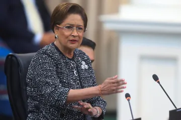 Těla dětí nalezená na hřbitově nepatřila obětem zločinů, uvedla trinidadská premiérka