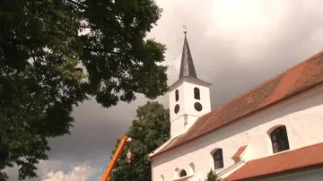 Kostel svatého Petra a Pavla v Horních Dubňanech