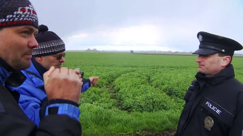Spor mezi zemědělci, geodety a stavbaři musela řešit policie