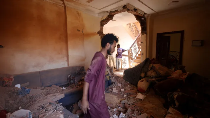 Zničený dům po bojích v Chartúmu