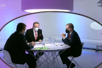 Hamáček se omluvil za chaos v opatřeních. Fiala žasnul, že vláda teprve řeší podobu kompenzací