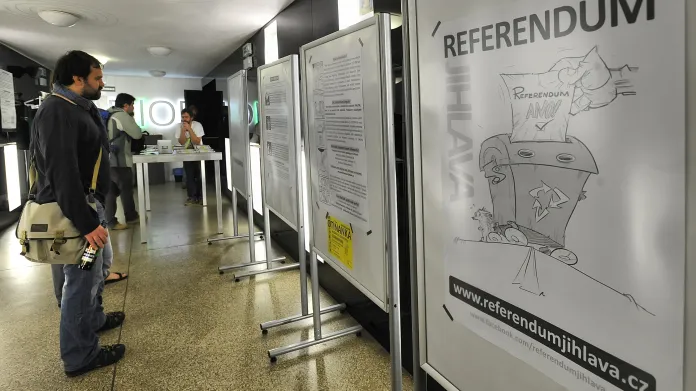 Sběr podpisů pro vyhlášení referenda