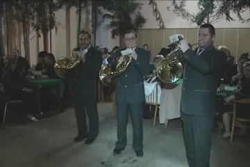 Hasiči, rybáři nebo myslivci nemají kde pořádat své plesy. Vesnické hospody zavírají