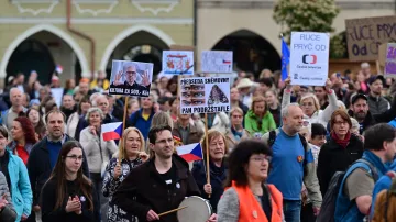 Pochod na podporu nezávislosti veřejnoprávních médií v Českých Budějovicích