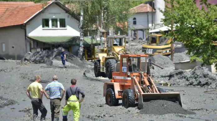 Záplavy: Situace na severovýchodě Bosny je kritická