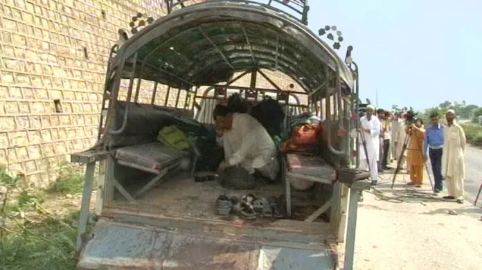 Útok na pákistánský školní autobus