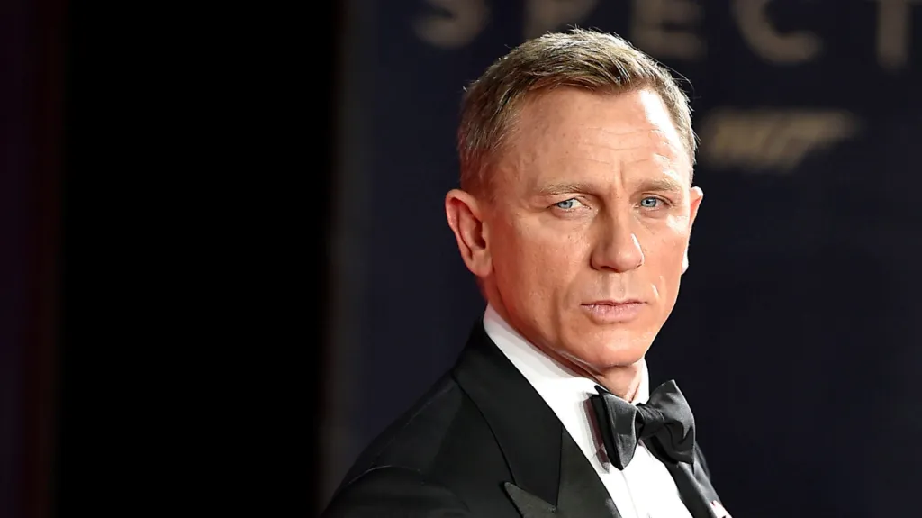 Daniel Craig