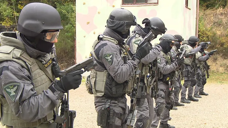 Jak elitní policisté cvičí pro boj s terorem?