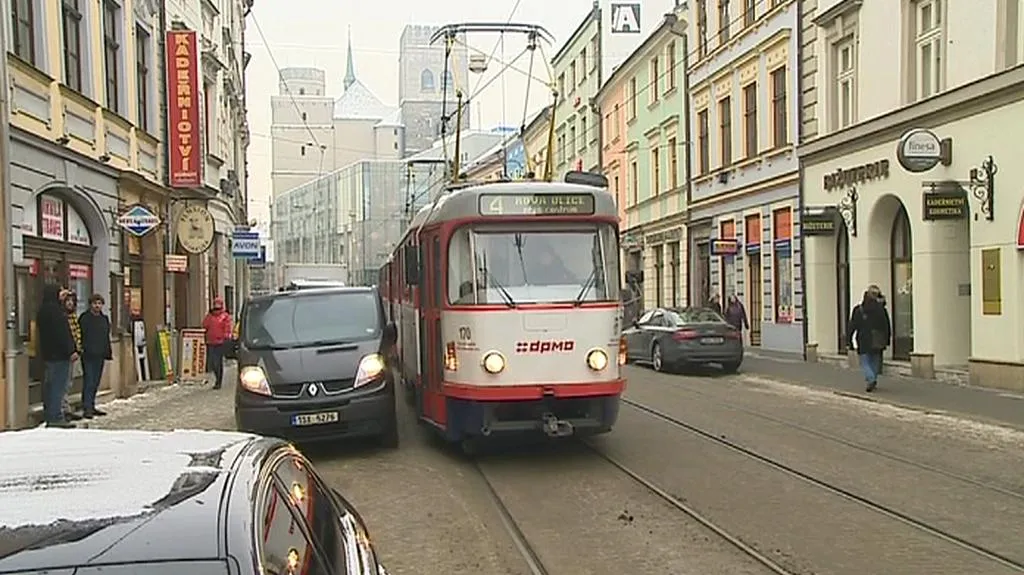 Olomouc řeší špatně zaparkovaná auta