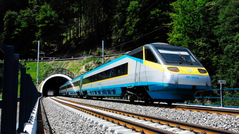 Zahájení provozu přeložené tratě mezi Českou Třebovou a Zábřehem v roce 2006