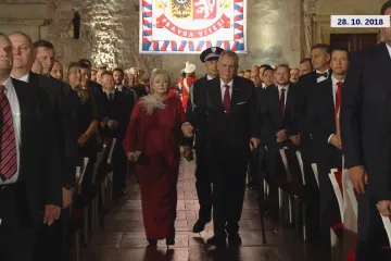 Senát i sněmovna shromaždují návrhy na státní vyznamenání. Zeman letos ocení třeba Piťhu nebo Emila Bočka