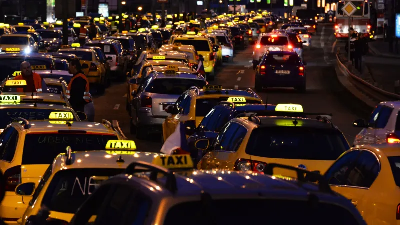 Protest taxikářů na pražské magistrále
