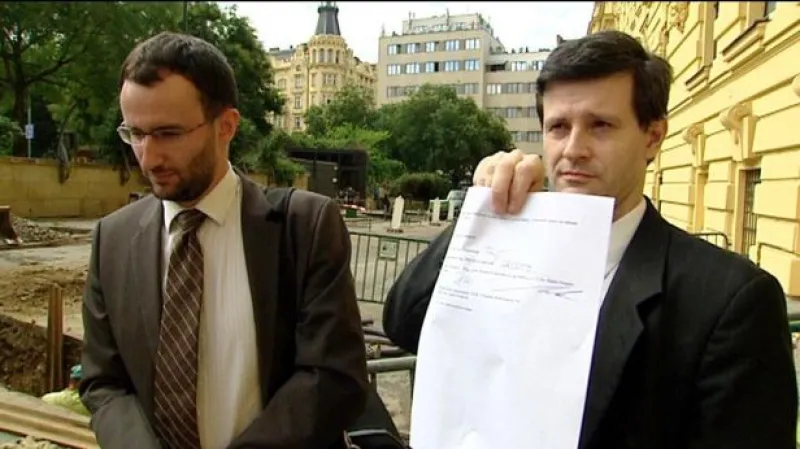 Spor o amnestii končí smírem