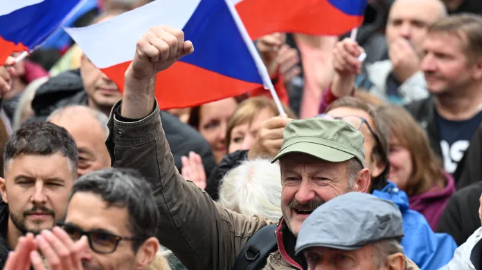 Demonstrace Česká republika na 1. místě na Václavském náměstí