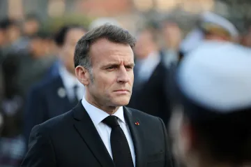 Macron čelí kritice za dosazování spojenců do klíčových státních pozic, píše Euractiv
