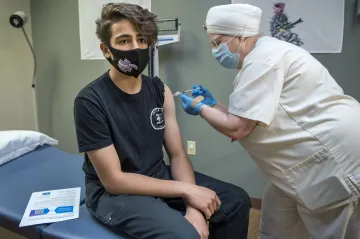 Plně očkované covid téměř nenapadá, ukázala americká studie