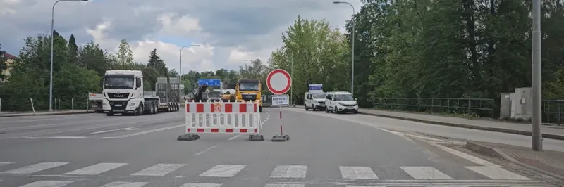 Uzavírka mostu v Havlíčkově Brodě komplikuje dopravu. Přestavba souvisí s Dukovany