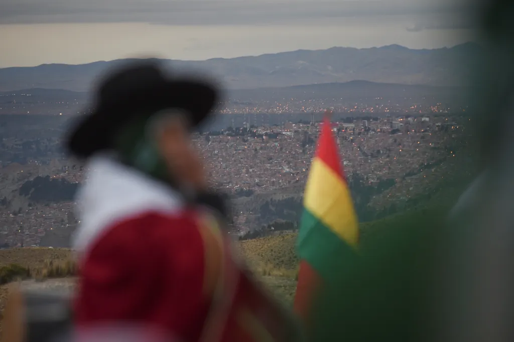 Ajmarské oslavy Nového roku, pohled na město La Paz