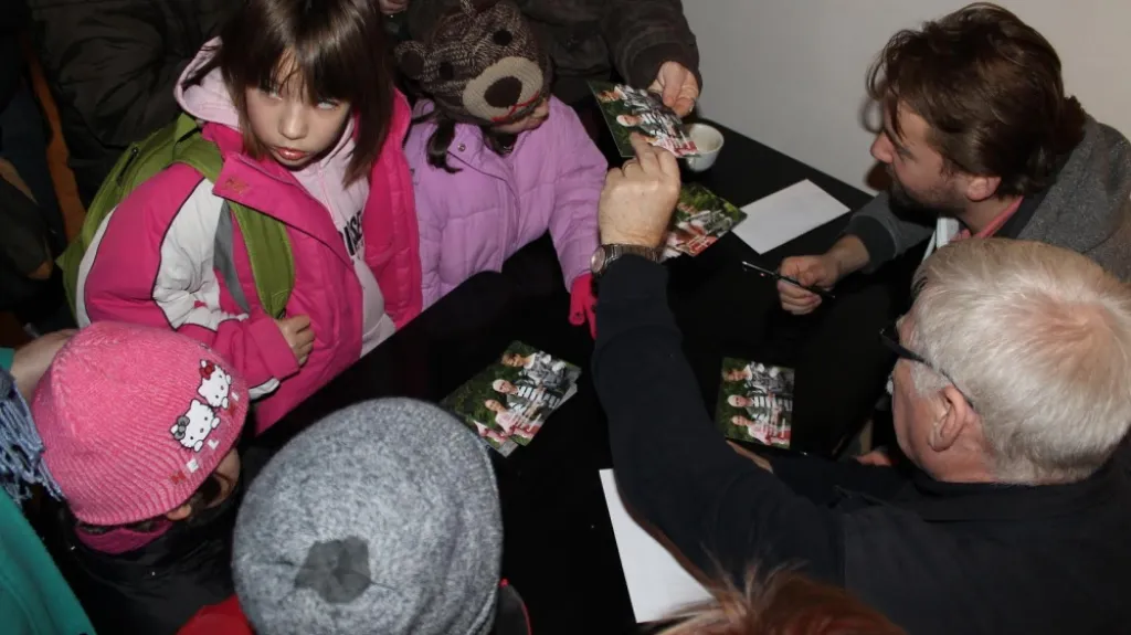 Autogramiáda s tvůrci Sněžného draka