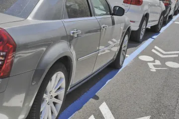 Odcházející rada Brna nezruší platby za rezidentní parkování. Navrhli to lidovci a Piráti