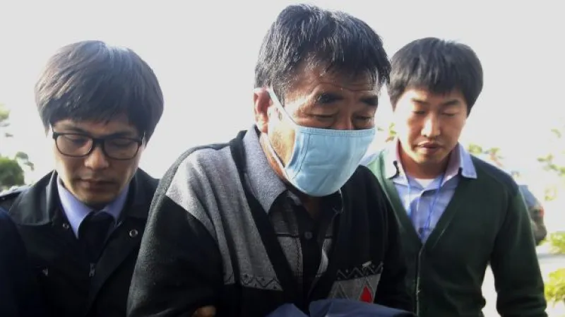 Kapitán ztroskotaného trajektu se k lodi nehlásil