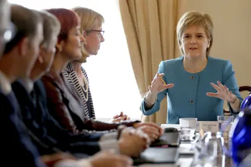 Skotská premiérka zvažuje pokus o veto brexitu