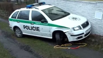 Nabourané policejní auto