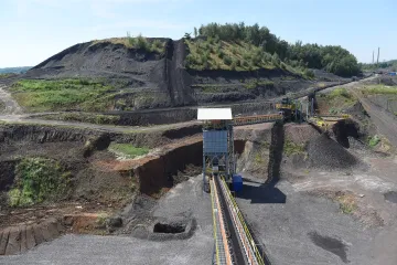 Z hořící ostravské haldy zkoušejí využít teplo. Dali do ní výměník