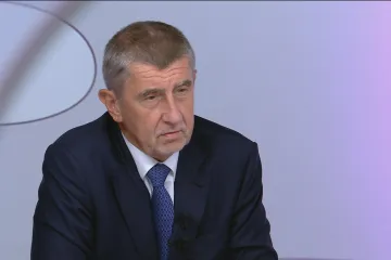 Kdyby ČSSD odešla z vlády, znamenalo by to předčasné volby, řekl Babiš v Otázkách Václava Moravce