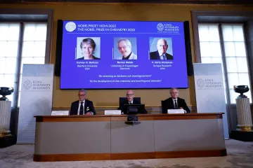 Nobelovu cenu za chemii získala trojice vědců za zjednodušení složitých molekulárních procesů