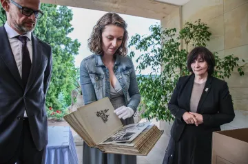 Disertační práci architekta Wiesnera i deník jeho ženy vystaví ve vile Stiassni