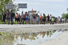 Lidé protestují proti těžbě u Moravského Písku. Bojí se o zdroj vody pro více než 100 tisíc lidí 