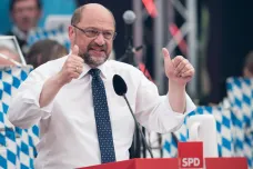 Schulz hovořil s youtubery. Zajímali se o jeho problémy s pitím a legalizaci marihuany