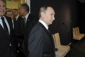 Putin: Sestřelení letadla mělo krýt obchodování s ropou mezi Ankarou a IS