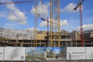 Klientelismus v pražské památkové zóně – přehledně a na talíři