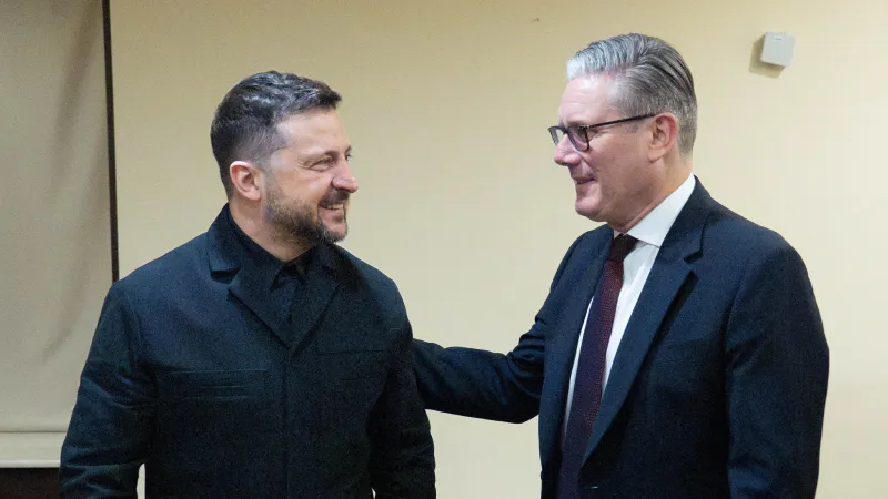 Volodymyr Zelenskyj a Keir Starmer