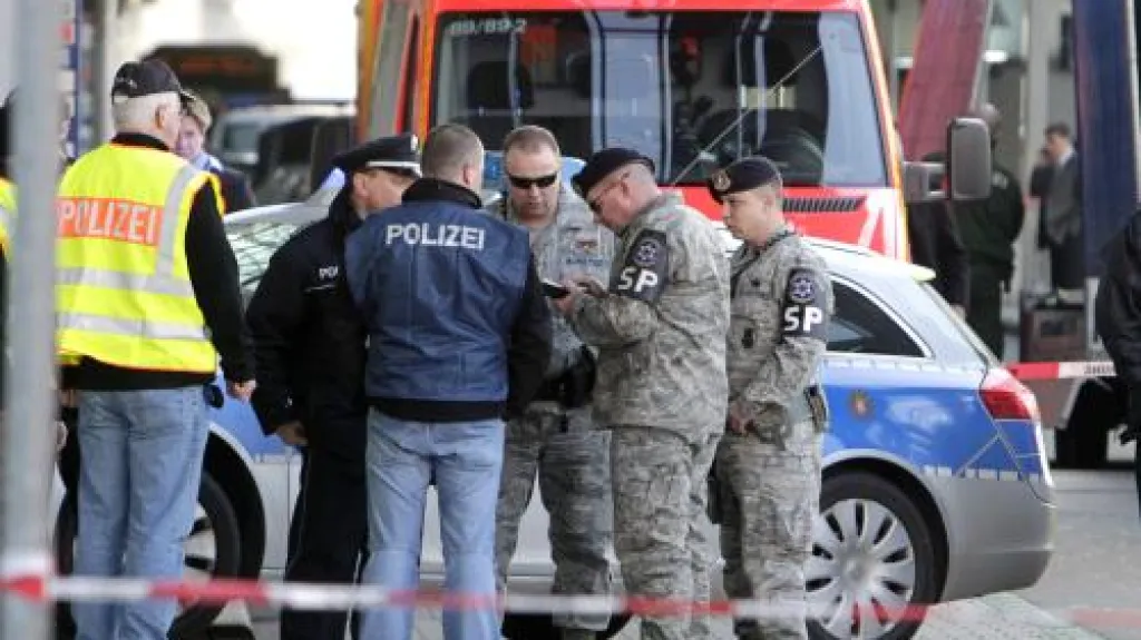 Na letišti ve Frankfurtu se střílelo