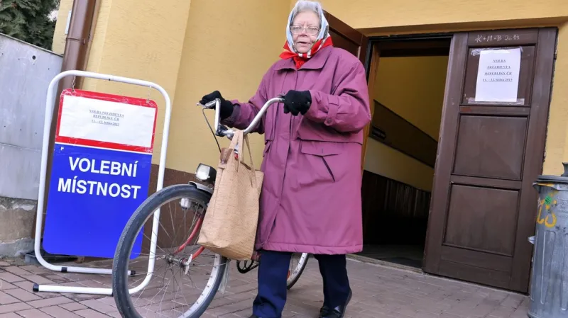 Lidé volí prezidenta