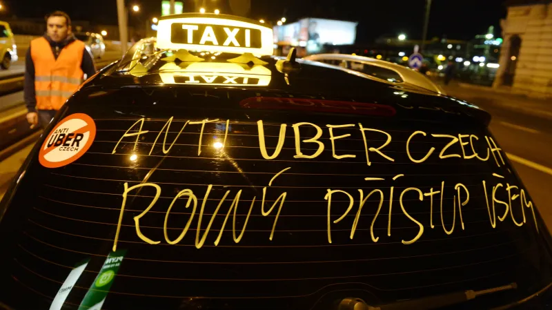 Protest taxikářů na pražské magistrále