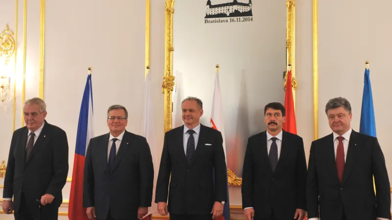 Hlavy států visegrádské čtyřky na setkání s Petrem Porošenkem