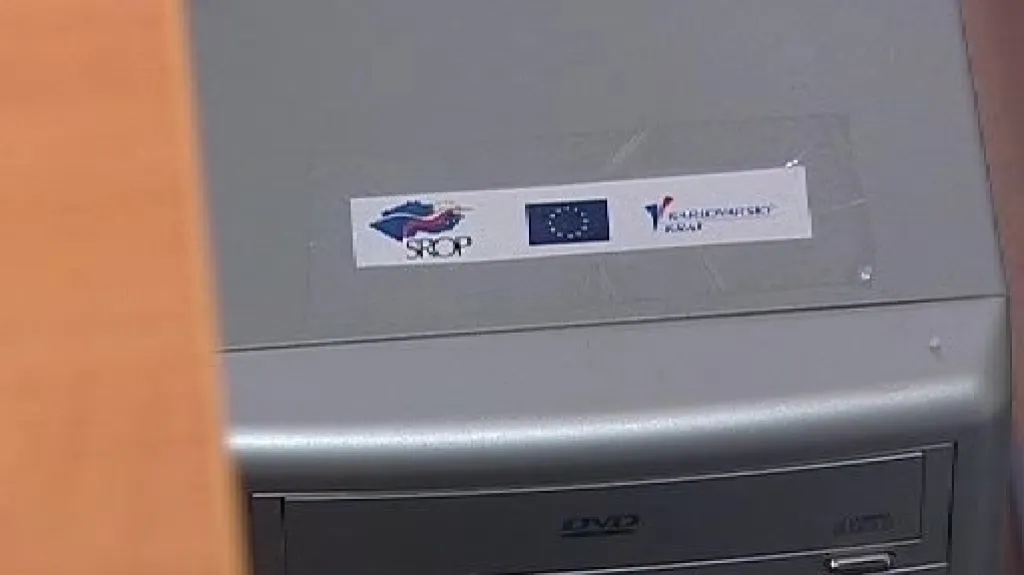 Reklamní nápis na počítači