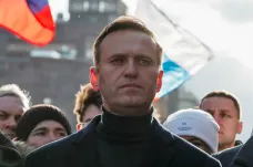 Navalného stav se podle médií zlepšuje. Za otravou je nejspíš ruské vedení, prohlásil Pompeo