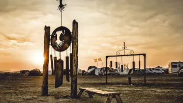 Fotografie z výstavy Marka Musila v Leica Gallery: WORLD ON FIRE | The Burning Man Collection
