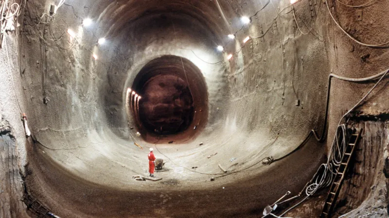 Stavba Eurotunelu (1990)