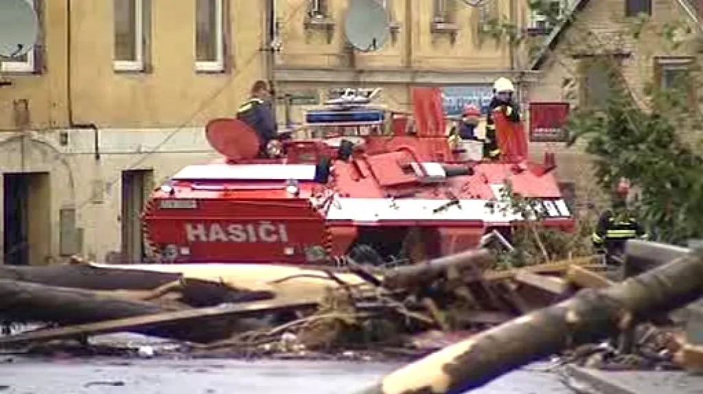 Hasiči pomáhají při povodních