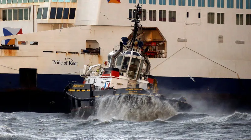 Uvázlý trajekt v Calais