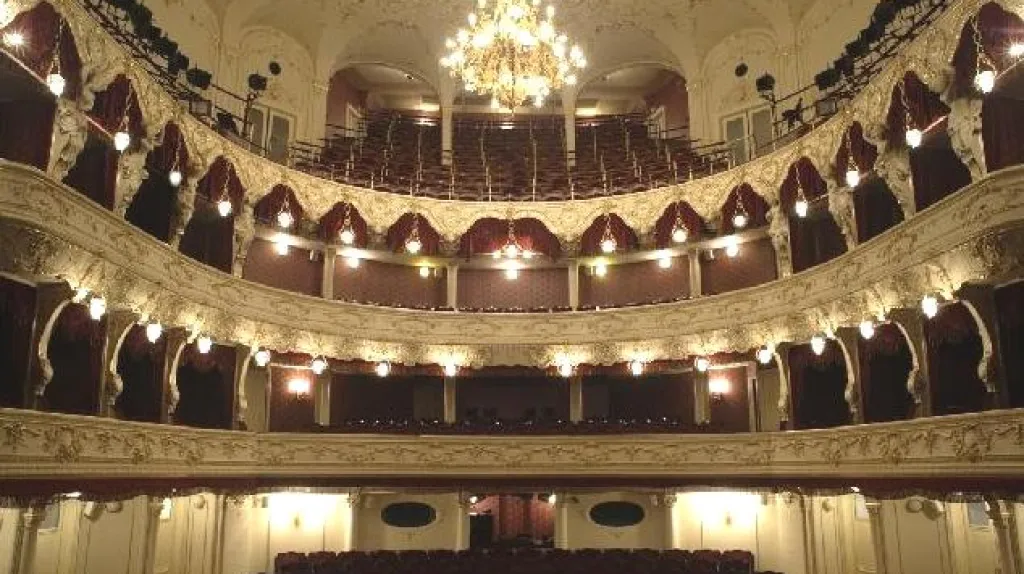 Divadlo v Karlových Varech