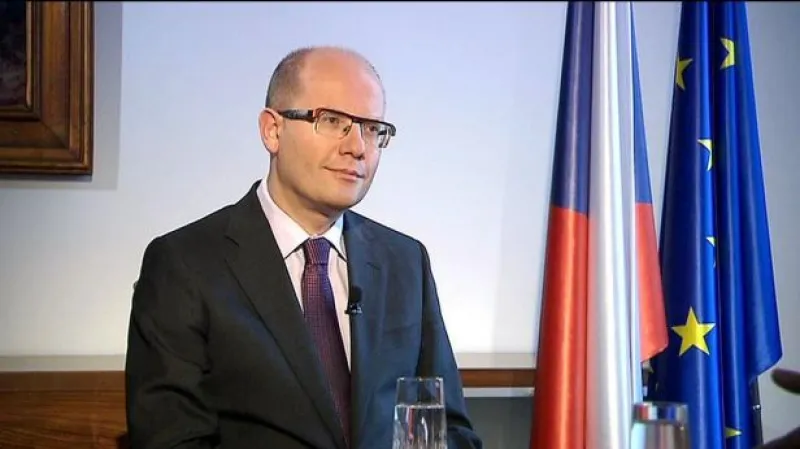 Sobotka: Šlechtová by měla na sociálních sítích trávit méně času