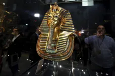 Objevitel Tutanchamonovy hrobky některé artefakty z místa ukradl. Vědci mají nyní důkazy 